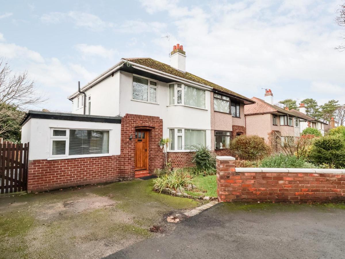 The Hollies Prestatyn Exterior foto
